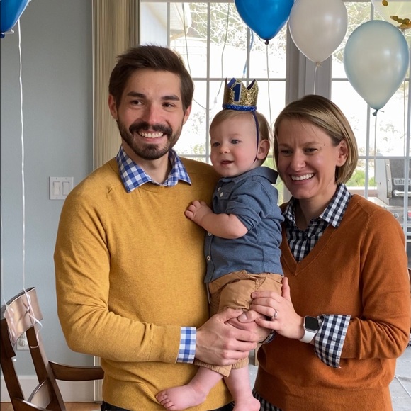 Meet your Posher, Danielle - Picture 1 of 2